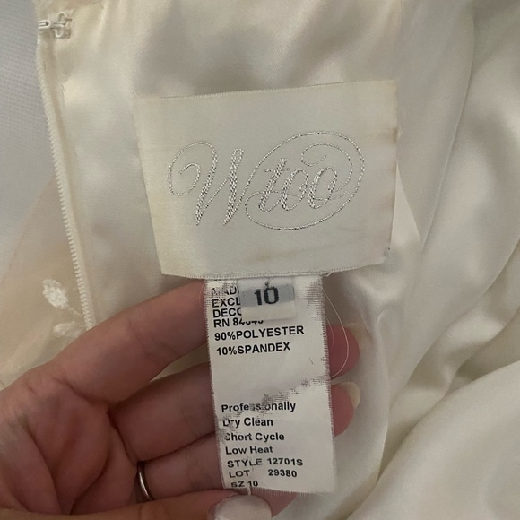 WTOO Rylan Gown - Picture 2 of 5